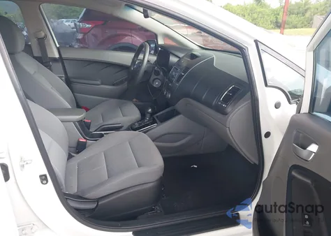 2017 Kia Forte Lx z USA, uszkodzony, nr VIN 3KPFK4A72HE083005